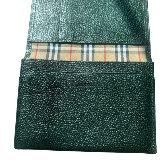 BURBERRY GREEN CARD CASE 🔥 - Picture 6 of 8
